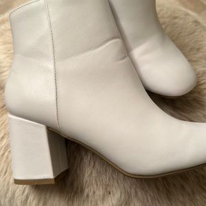 White booties women’s 6.5